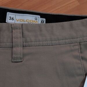 Volcom Men's Khaki Chino Pants in Tan